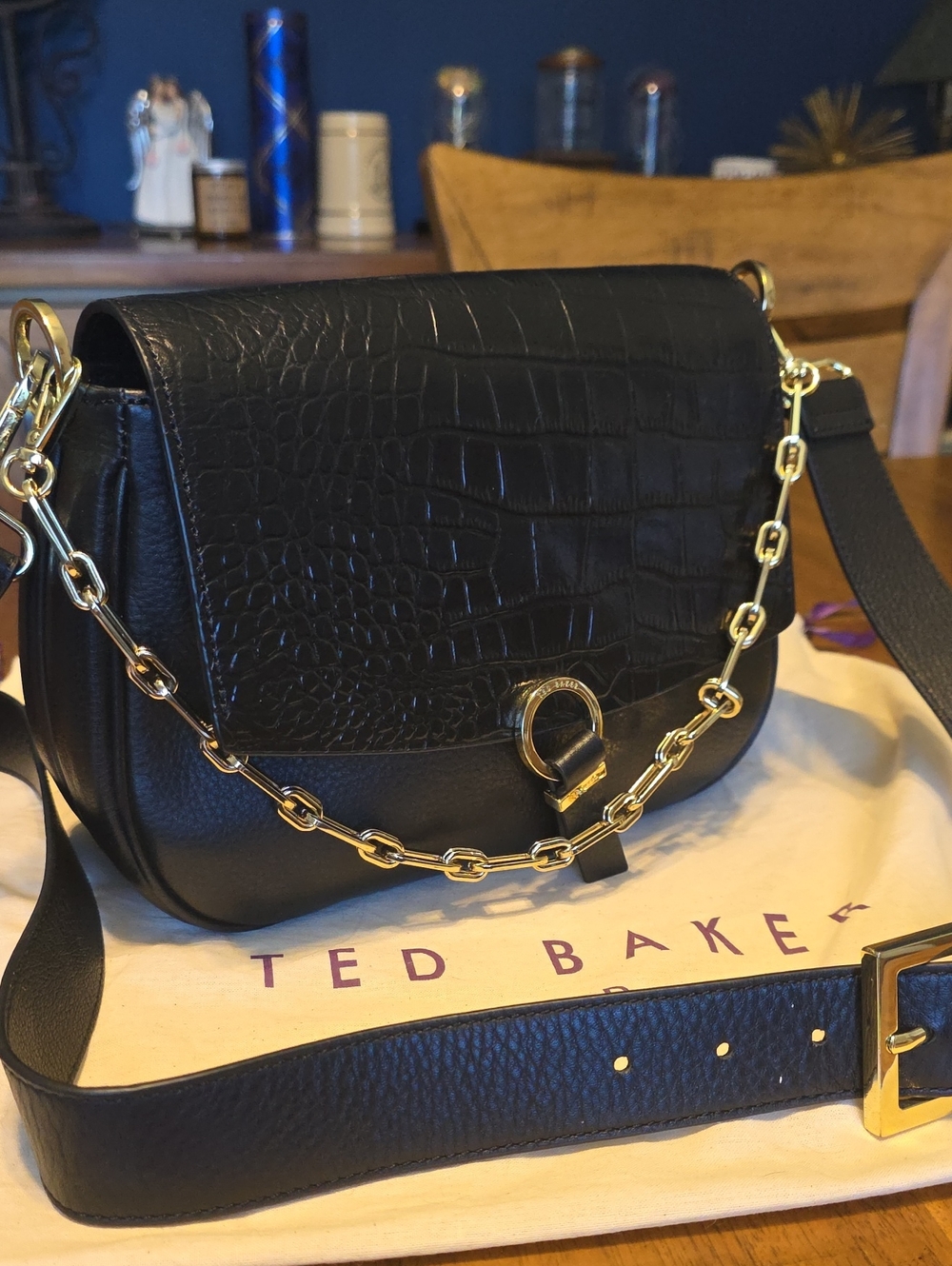 Ted Baker Jjolie Black Leather Crossbody Bag with Gold Chain With Dust Bag - Picture 16 of 16